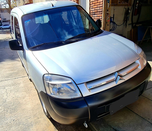 Imagen 9 de 15 de Citroën Berlingo 2016 1.6 Hdi 92 Bussines Mixto