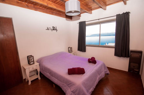 Imagen 7 de 10 de Alquiler Depto Turístico A 300 Mts Del Centro Cívico ! Con Excelente Vista Al Lago !...consulta Por Tarifa Invierno !