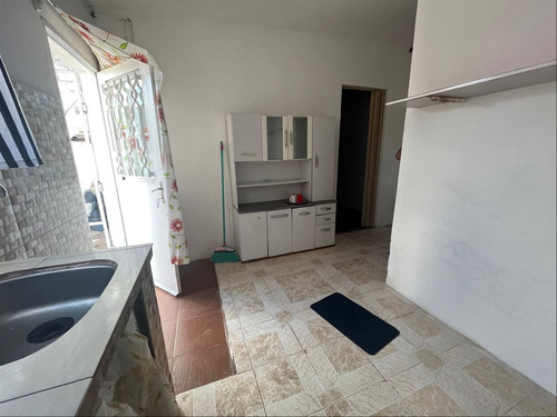 Apartamento De 1 Dormitorio Ubicado En Barrio El Dorado.