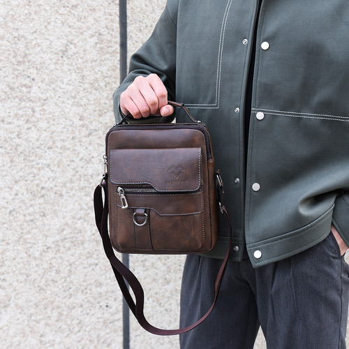Bolso Bandolera Maletín De Hombre Cuero. Color Marrón oscuro