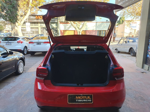 Imagen 13 de 21 de Volkswagen Polo Confortline 1.6 2018