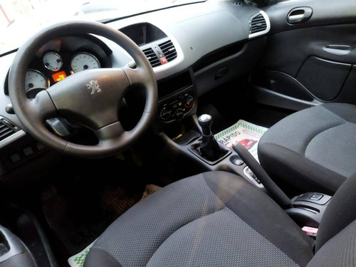 Imagem 7 de 13 de Peugeot 207 1.4 Xr 8v Flex 4p Manual