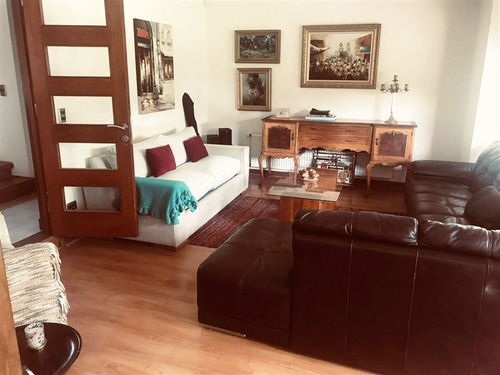 Casa De 4 Dorm A Pasos Colegio Dunalastair