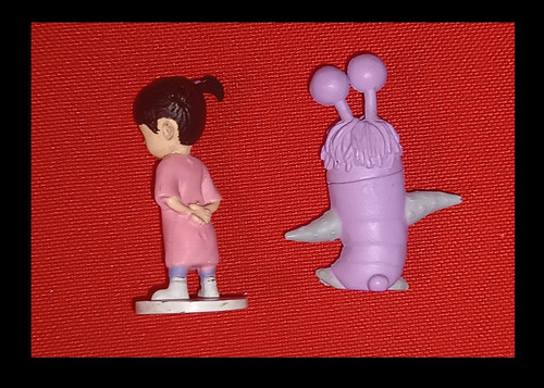 Monsters Inc Boo 2 Miniaturas Grezon Tipo Kinder Sorpresa (Usado)