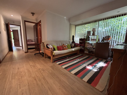 Gran Casa Con Terreno De 2016 M2 En Excelente Ubicación