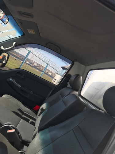 Imagem 11 de 14 de Kia Bongo K2500 Baú Fachinni