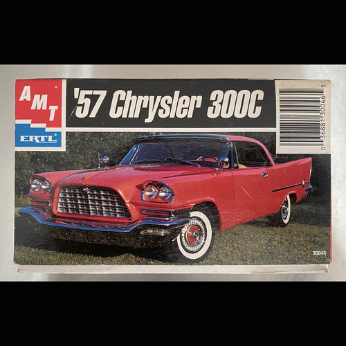 Coche Amt Chrysler 300c 57, 1/25 De Plástico Para Armar (Usado)