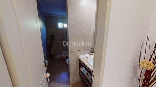 Casa Chalet En Venta O Permuta Ubicado En Francisco Álvarez, Moreno, G.b.a. Zona Oeste