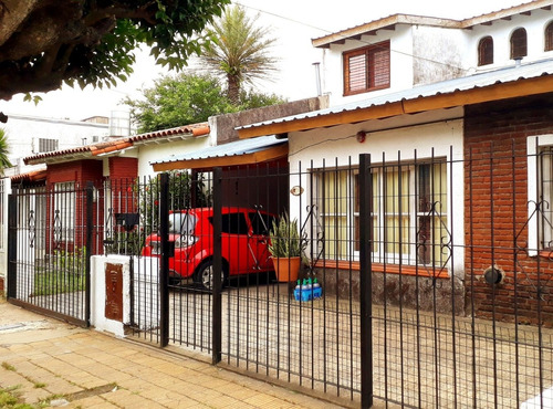 Venta Casa 3 Dormitorios 2 Baños Cochera Parque Pileta Florida Oeste