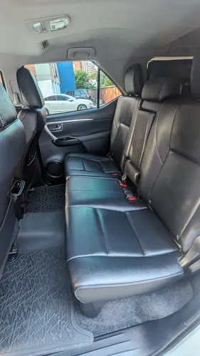 Fortuner 2.4 Sr, Diesel 4x2, Automatíca. Placa Termina En 4.