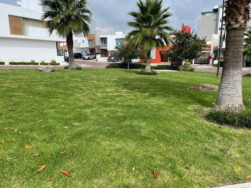Imagen 30 de 30 de Casa En Venta En Juriquilla Con Alberca Propia