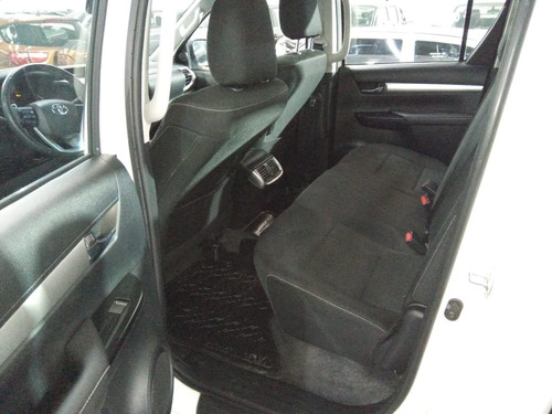 Imagen 11 de 25 de Toyota Hilux 2.8 Srv 4x2 Automatica 2018 80.000km