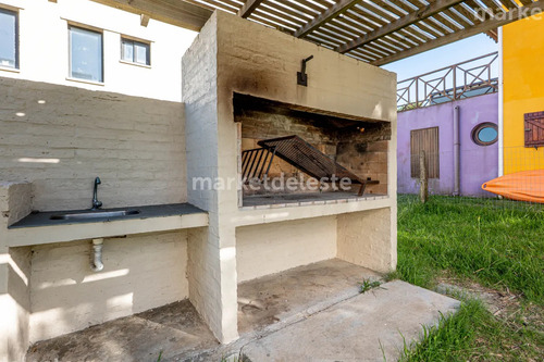 Casa En Punta Colorada Con Vista Al Mar