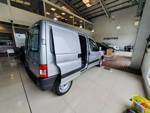 Imagen 20 de 25 de Peugeot Partner Furgon Confort 1.6 115cv Nafta Stock Ld
