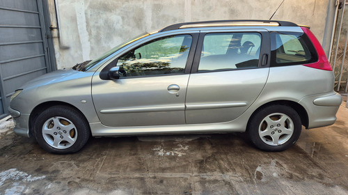 Peugeot 206 1.6 Sw Xt Premium Abs