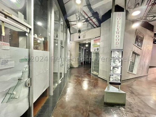 Local Comercial En Venta En Cc San Ignacio 25-8839 Cs