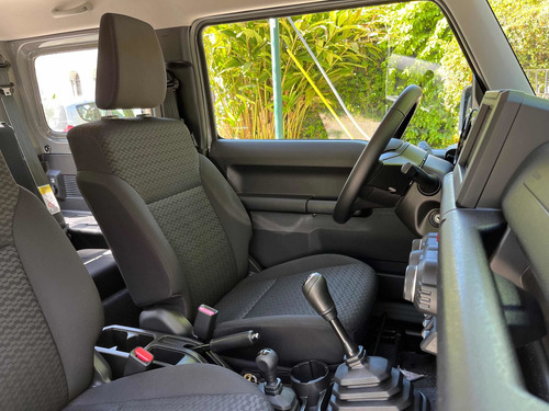 Imagen 11 de 25 de Suzuki Jimny Glx