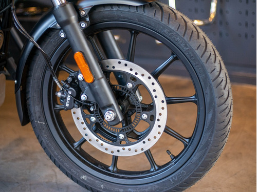 Imagen 16 de 25 de Royal Enfield Meteor 350 Stellar Black Reserva Hoy