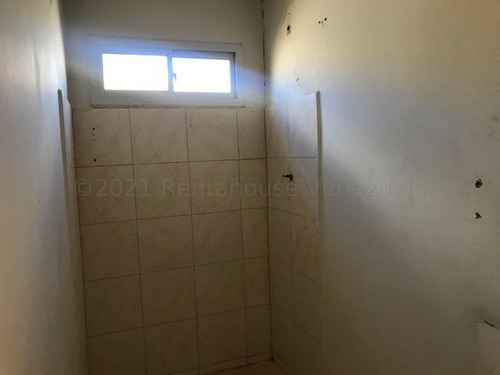Imagen 9 de 14 de Casa En Venta En Punto Fijo Sector Jayana. Los Taques. Precio Especial. Cod Ref 22-16772 Tlf 04146954944