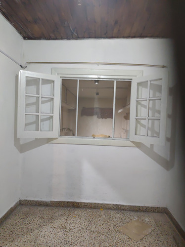 Alquiler Casa Buena Ubicación Lanús!