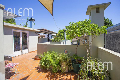 Local Con Posible Vivienda En Pa - Banfield Oeste