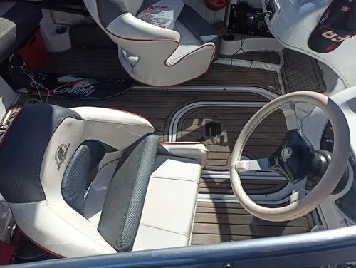 Arco Iris Eclipse 19 Motor 150 Hp 4t C/trailer