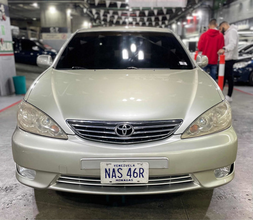 Imagen 2 de 7 de Toyota Camry Lumiere