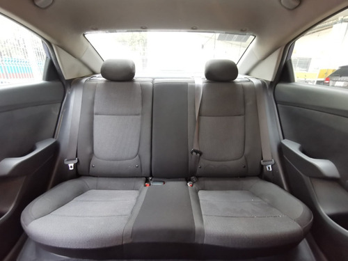 Imagen 7 de 14 de Hyundai Accent Automatico