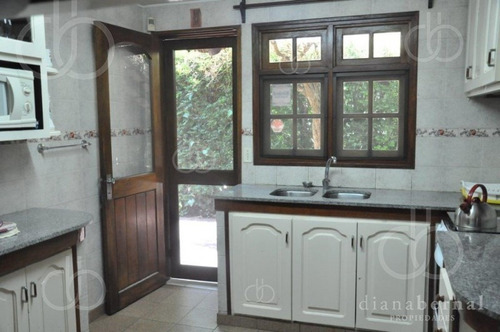 Imagen 7 de 29 de Punta Del Este, Jardines De Cordoba, 4 Dormitorios Y Dependencia*- Ref: 42991