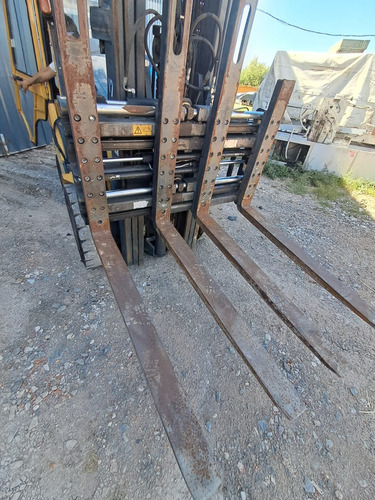 Autoelevador Cat Gp35 3500kg Cabinado P/doble Pallet Año2015