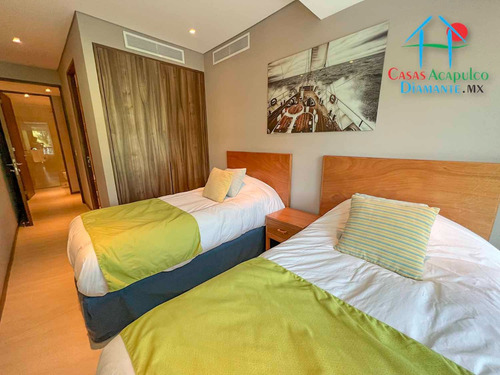 Cad La Isla Emerald K2. Terraza Con Vista A Los Jardines Y Albercas