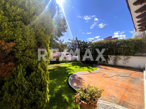 Vive El Lujo En Santa Fe: Casa Con Vistas, Comodidades Y Ubicación Única