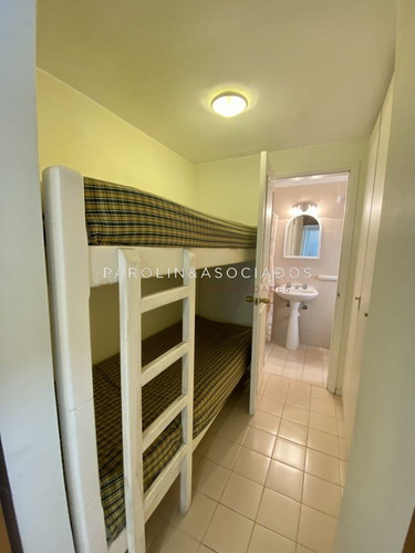 Imagen 11 de 24 de Venta De Apartamento De 2 Dormitorios En Edificio Torre Marina Punta Del Este
