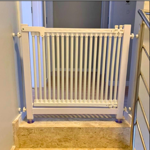 Portãozinho Sem Fixação Para Bebes - Para Escadas E Portas Branco