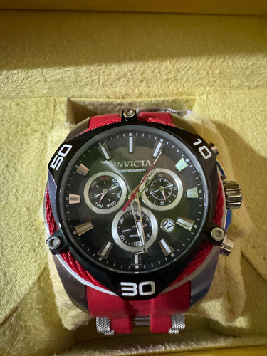 Reloj Invicta, Maquinaria Suiza