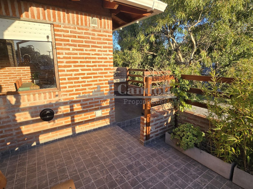 Casa En Venta 4 Ambientes Más 2 Deptos - Cinco Esquinas, Santa Clara Del Mar