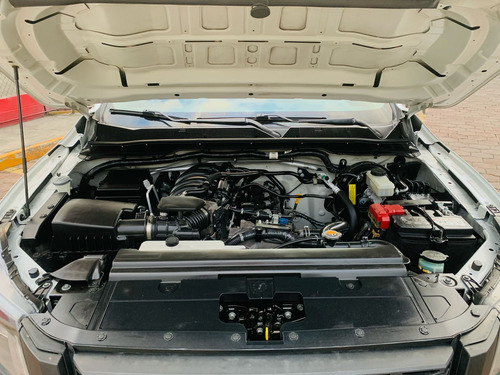 Nissan NP300 2.5 Chasis Cabina Mt Ac