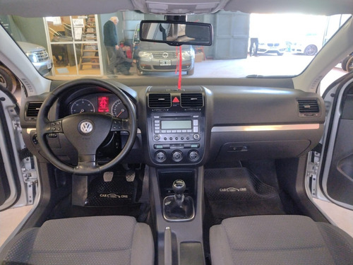 Imagen 6 de 7 de Volkswagen Vento Sportline Tdi 2.0 2007