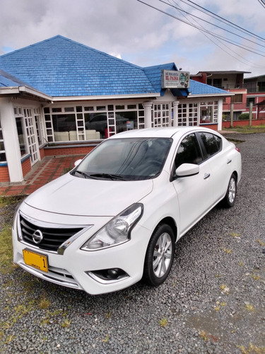 Nissan Versa 1.6 Advance