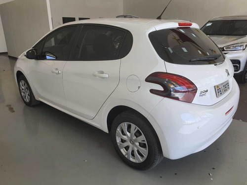 Peugeot 208 Active 1.2 12v (flex)