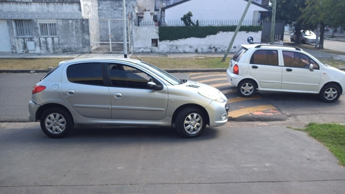 Peugeot 207 2008 1.4 Xs