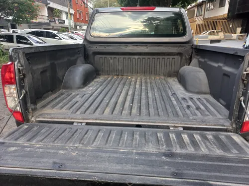 Nissan NP300 Frontier 2.5 Cd 4X4 Se Mt 4P