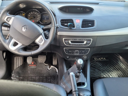 Imagen 12 de 16 de Renault Megane Lll 2.0 De Luxe /2011