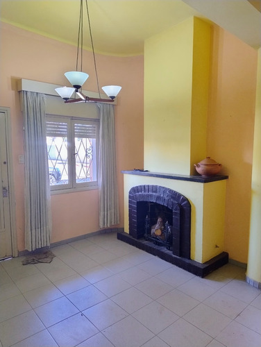 Alto Alberdi Vendo Casa 2 Dormit, 2 Baños, Cochera Y Patio + Depto 1 Dormit, C/terraza.
