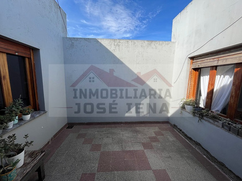 Casa 3 Dormitorios Con Escritorio En Venta - Calle Rodriguez Peña E/ Guido Y Güemes - General Belgrano. A 1 Cuadra Del Céntro De La Ciudad.
