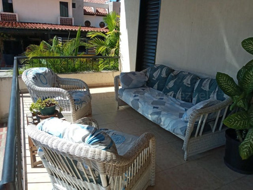 Imagen 29 de 30 de Townhouse En Venta Amplio Comodo Con Patio Interno Ubicado En Zona De Gran Revalorización Y Espacios Para El Esparcimiento Familiar Tazajal Naguanagua