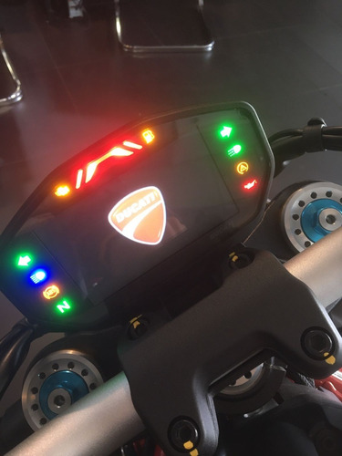Imagem 4 de 8 de Ducati Monster 1200s- Personalizada Pelo Artista Adonis