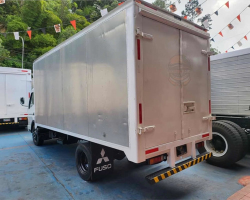 Imagen 10 de 10 de Mitsubishi Canter