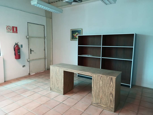 Oportunidad Edificio Comercial Prados Del Este