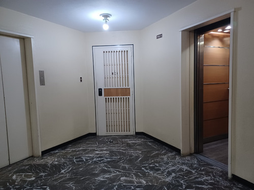 Olga Corina Damiani Apartamento Venta En El Paraiso Mls # 24-19383